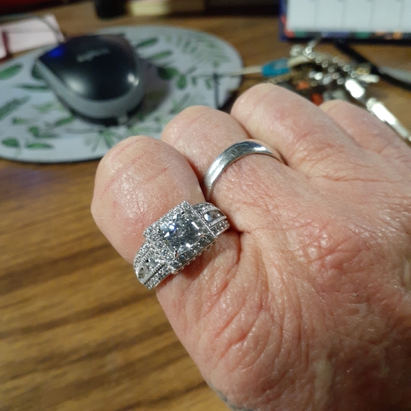 Womens Ring - Picture 1 of 5